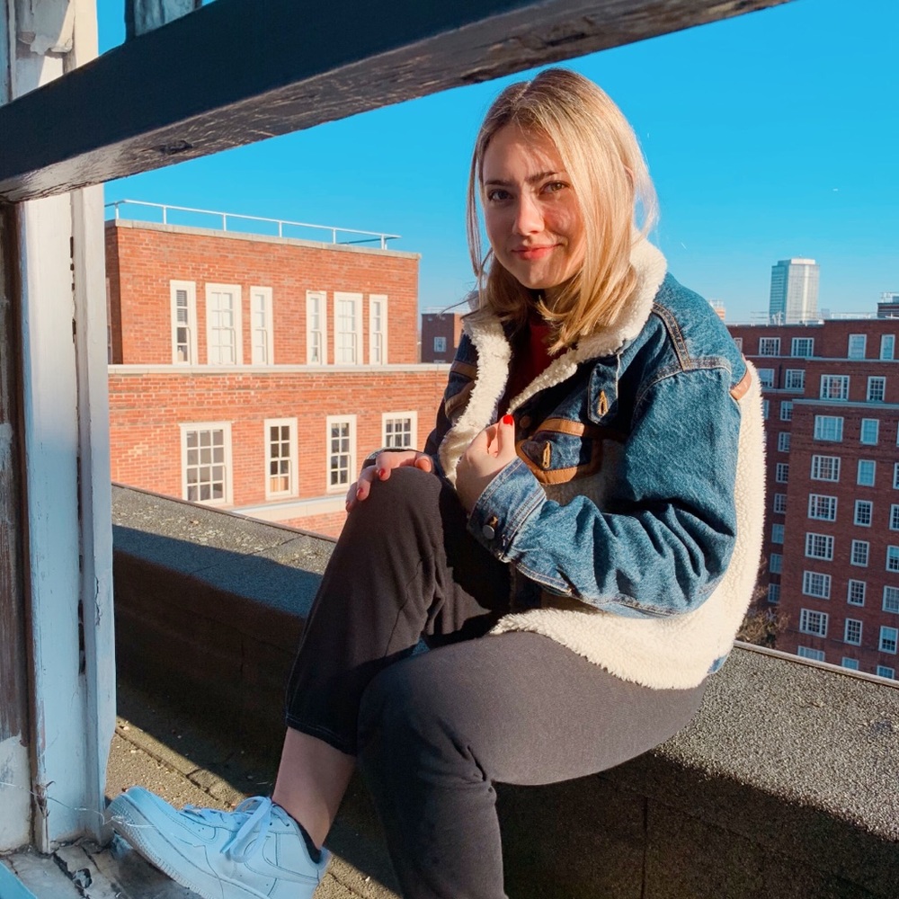 Meet your Posher, Cait